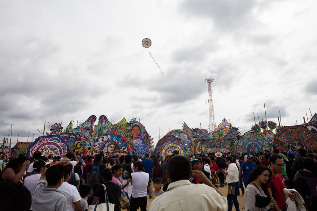 day of the dead in mexico vs guatemala