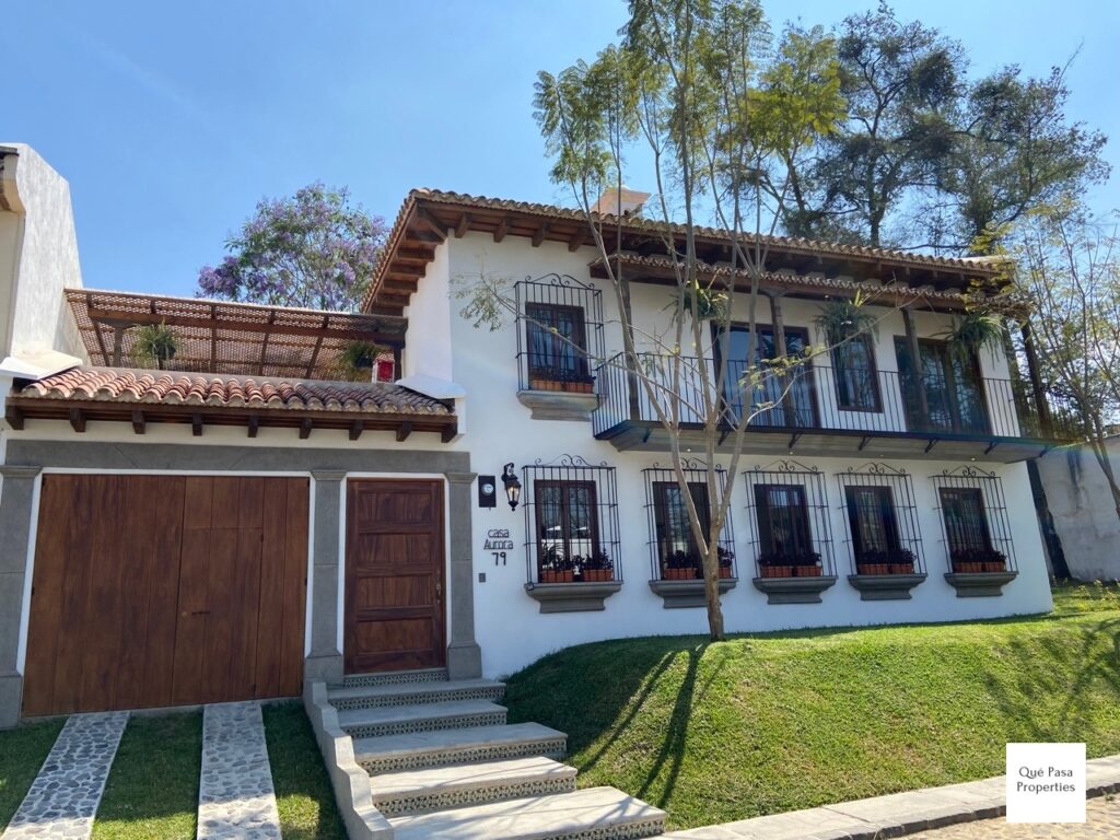 Gorgeous 3 bedroom House with Swimming Pool for Sale Close to Antigua Guatemala