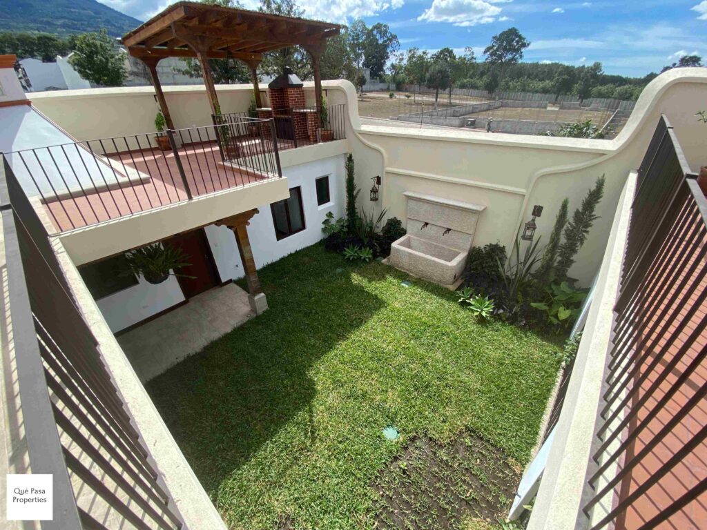4 bedroom new build house for sale in gated community close to Antigua