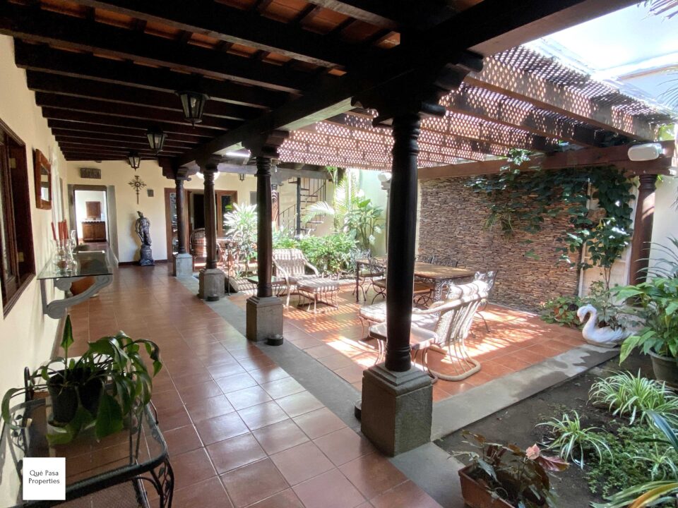 4 Bedroom House for Sale in Doña Beatriz Antigua Guatemala