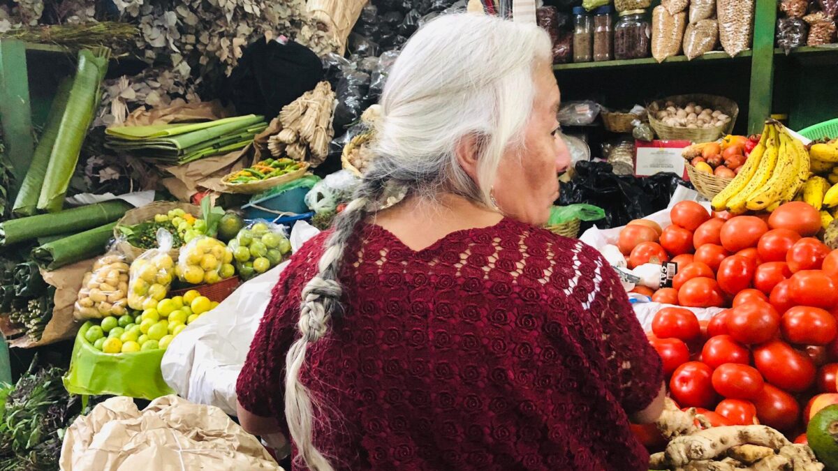 market days antigua guatemala