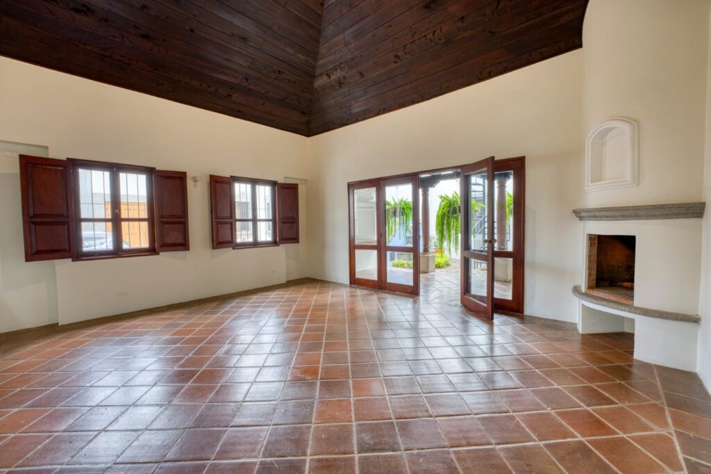 3 bedroom one level house for sale antigua guatemala