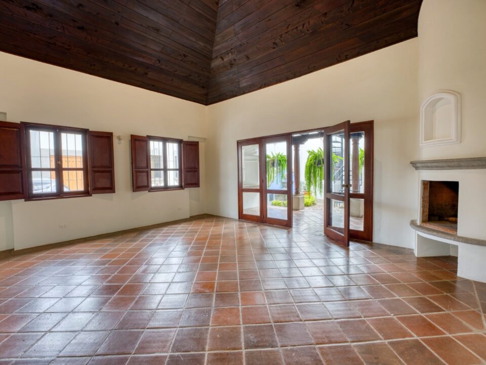 3 bedroom one level house for sale antigua guatemala