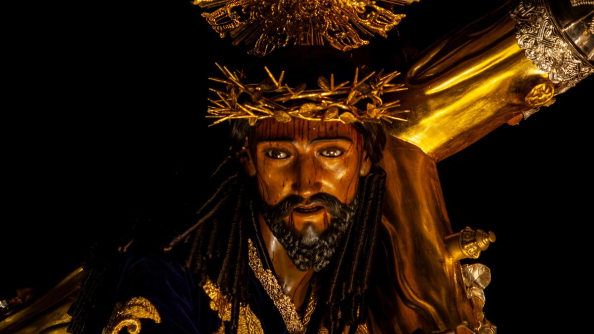 When Color Meets the Cross