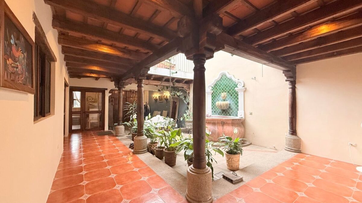 3 bedroom house for sale close to antigua