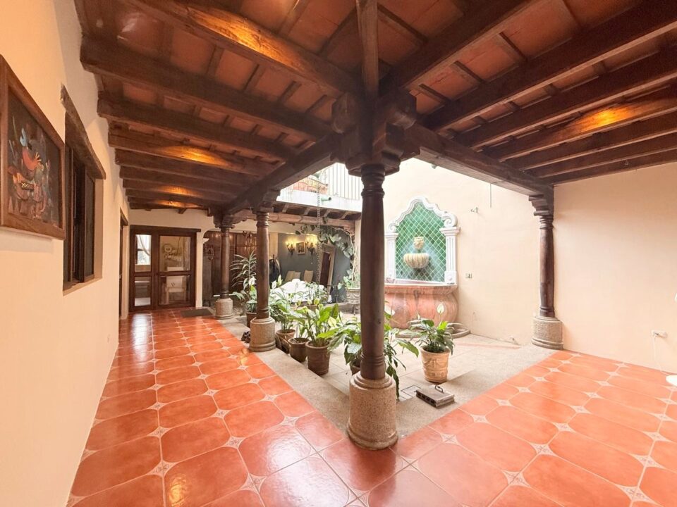 3 bedroom house for sale close to antigua